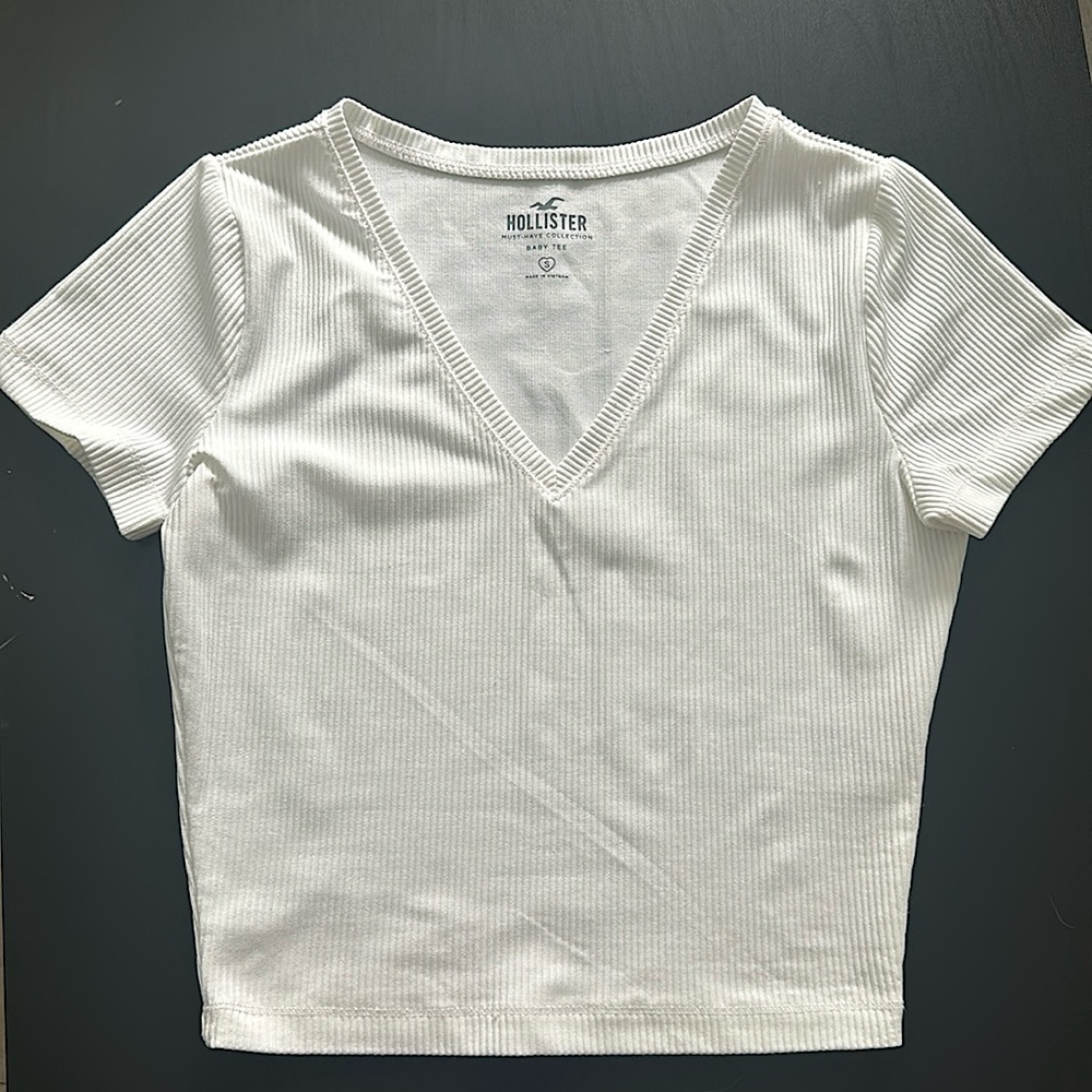 Hollister small White baby tee